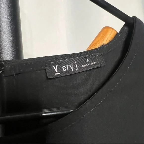 Very J Black Shift Dress with Rainbow Pom Pom Ruffle Sleeves Small - Picture 3 of 11